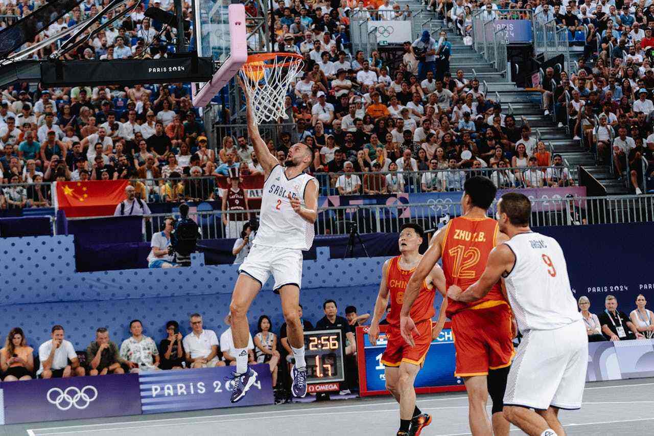 卡马拉6记三分刷新生涯新高,砍下赛季新高的21分